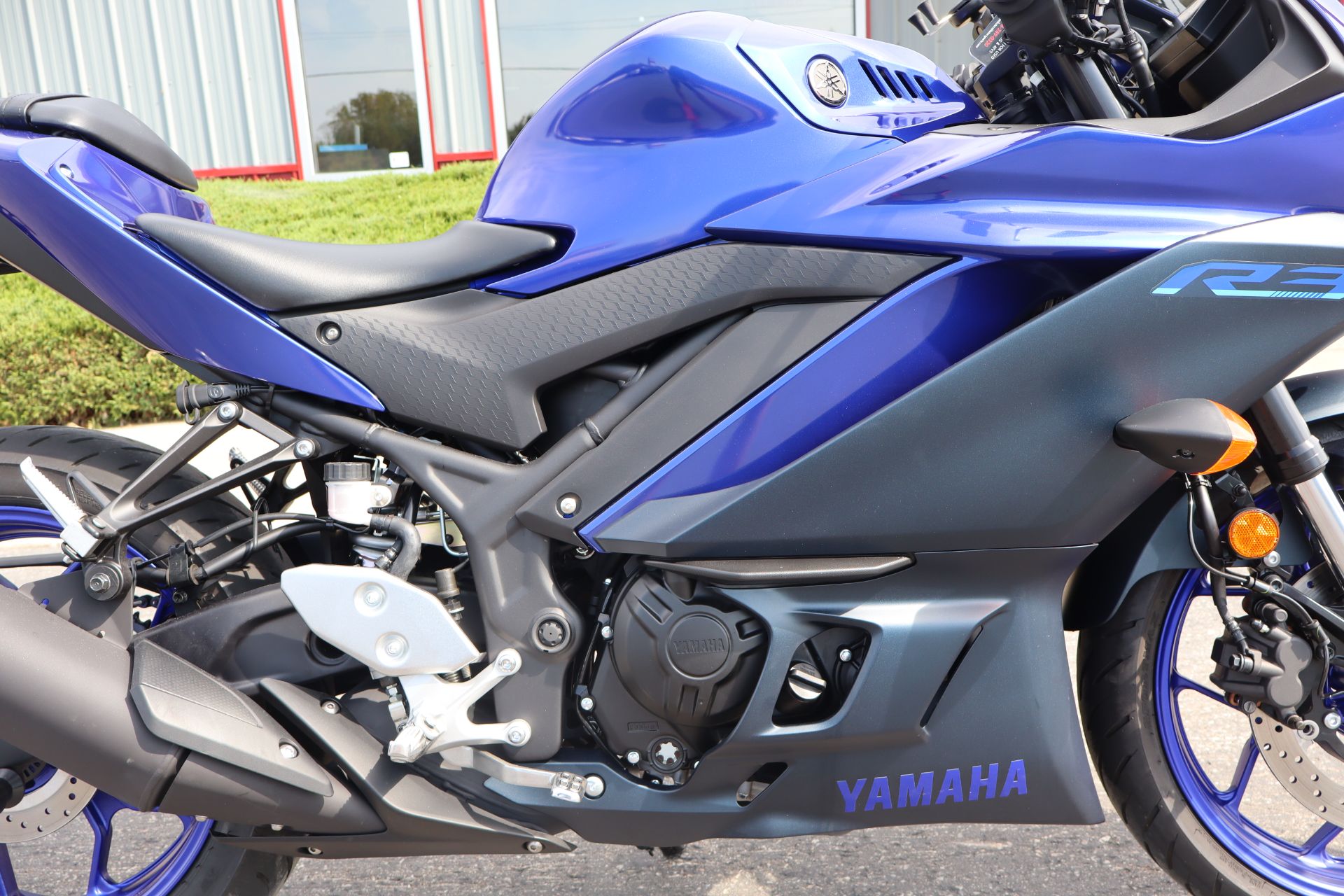 2023 Yamaha YZF-R3 ABS in Janesville, Wisconsin - Photo 10