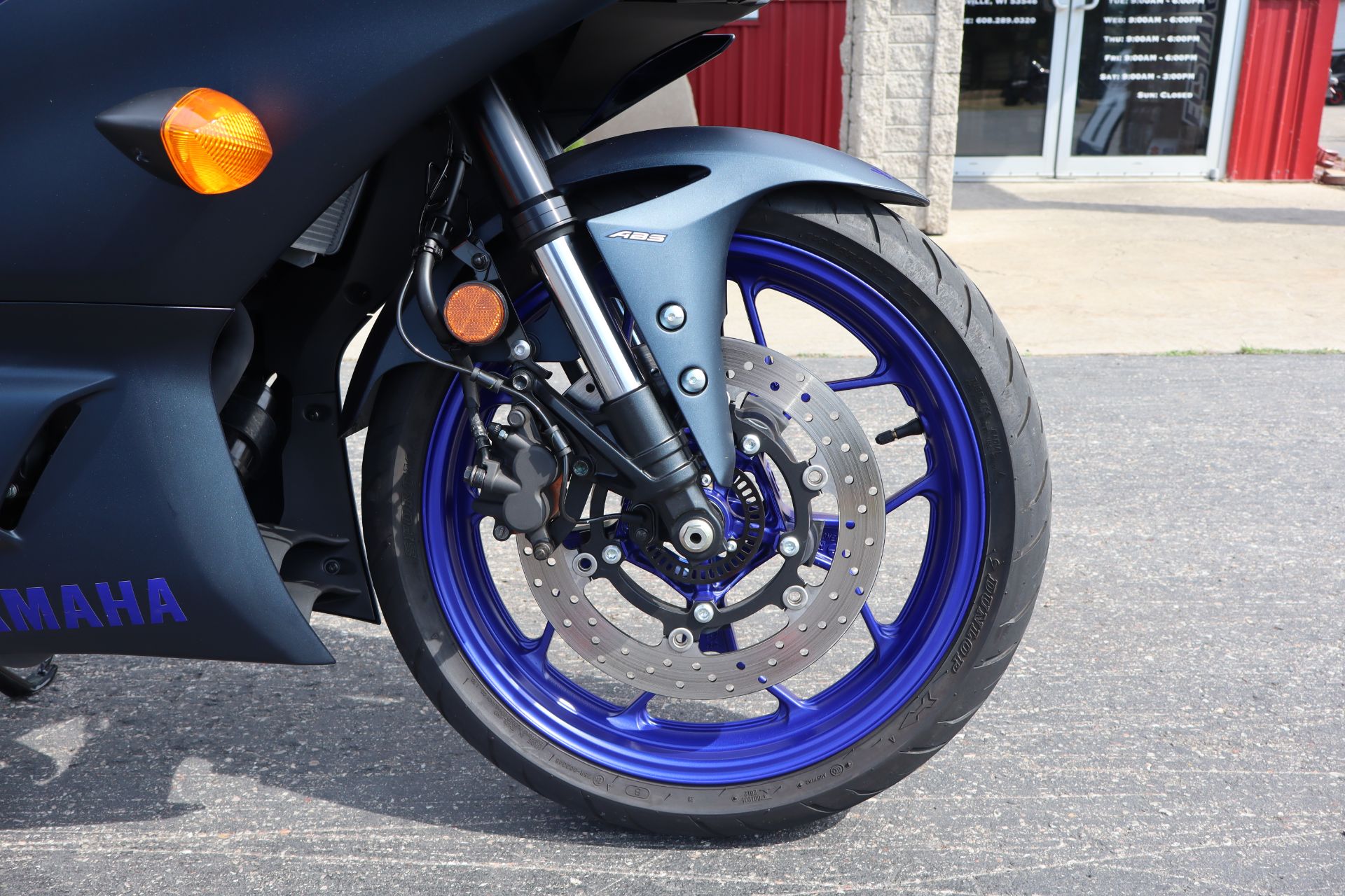 2023 Yamaha YZF-R3 ABS in Janesville, Wisconsin - Photo 11