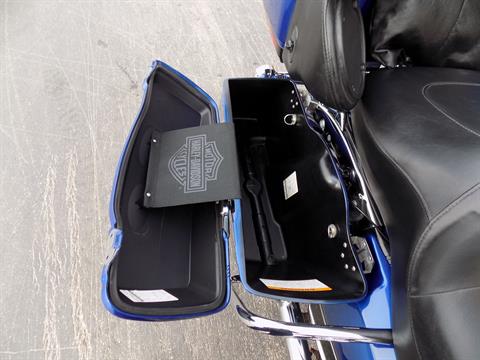 2010 Harley-Davidson Electra Glide® Ultra Limited in Janesville, Wisconsin - Photo 11