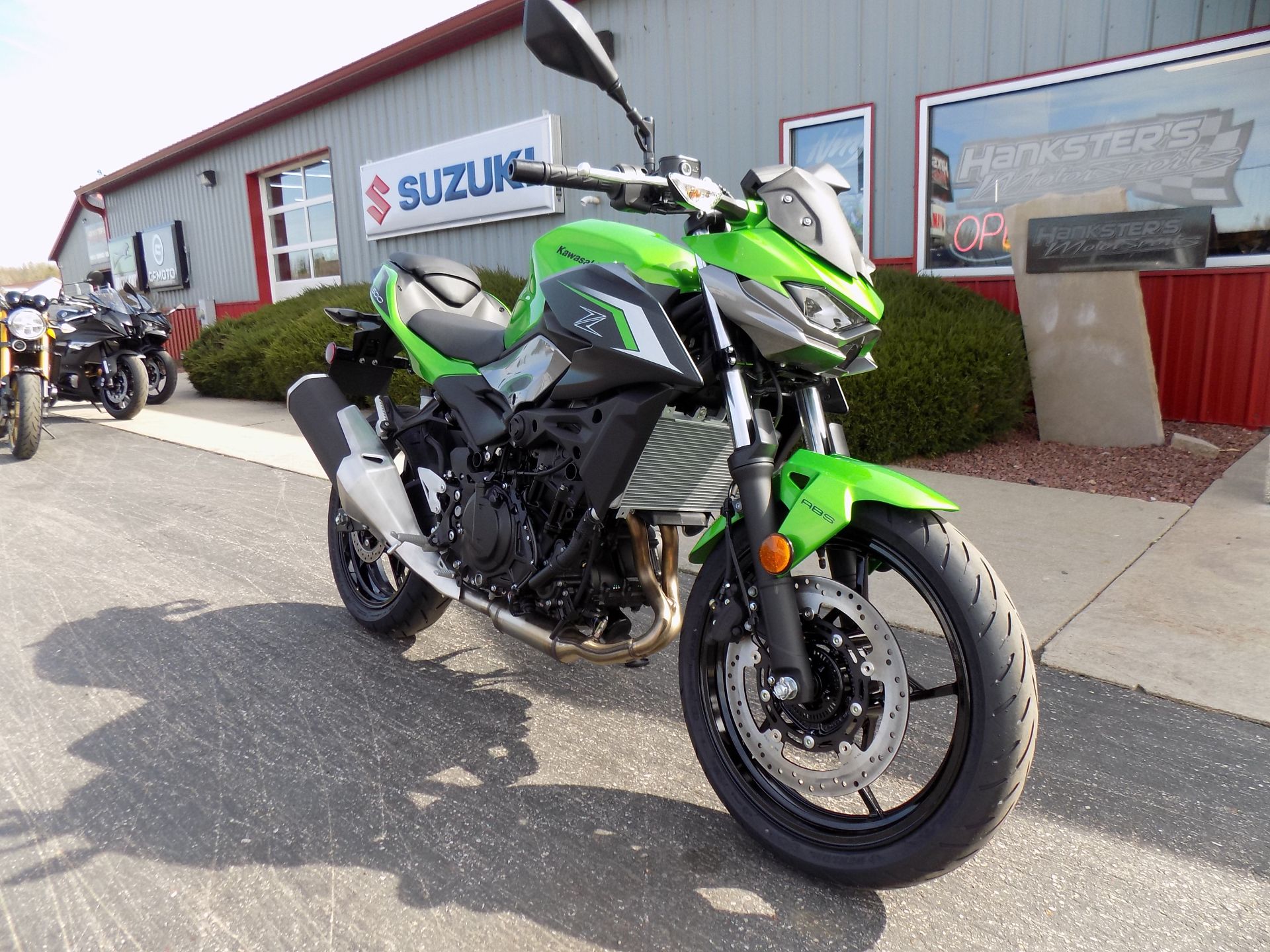 2024 Kawasaki Z500 ABS in Janesville, Wisconsin - Photo 2