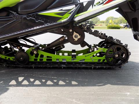 2018 Arctic Cat ZR 8000 Limited ES 137 in Janesville, Wisconsin - Photo 17