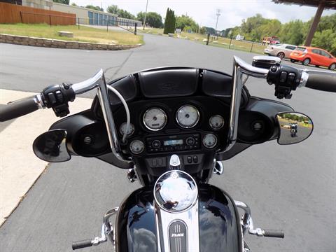 2012 Harley-Davidson Street Glide® in Janesville, Wisconsin - Photo 20