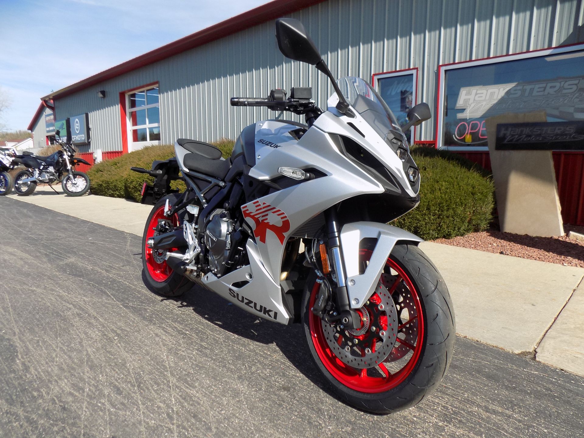 2024 Suzuki GSX-8R in Janesville, Wisconsin - Photo 2