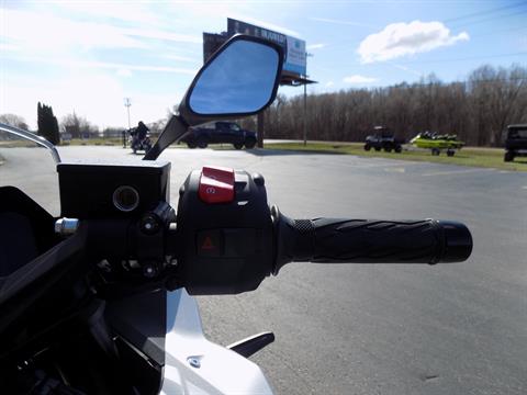 2024 Suzuki GSX-8R in Janesville, Wisconsin - Photo 14