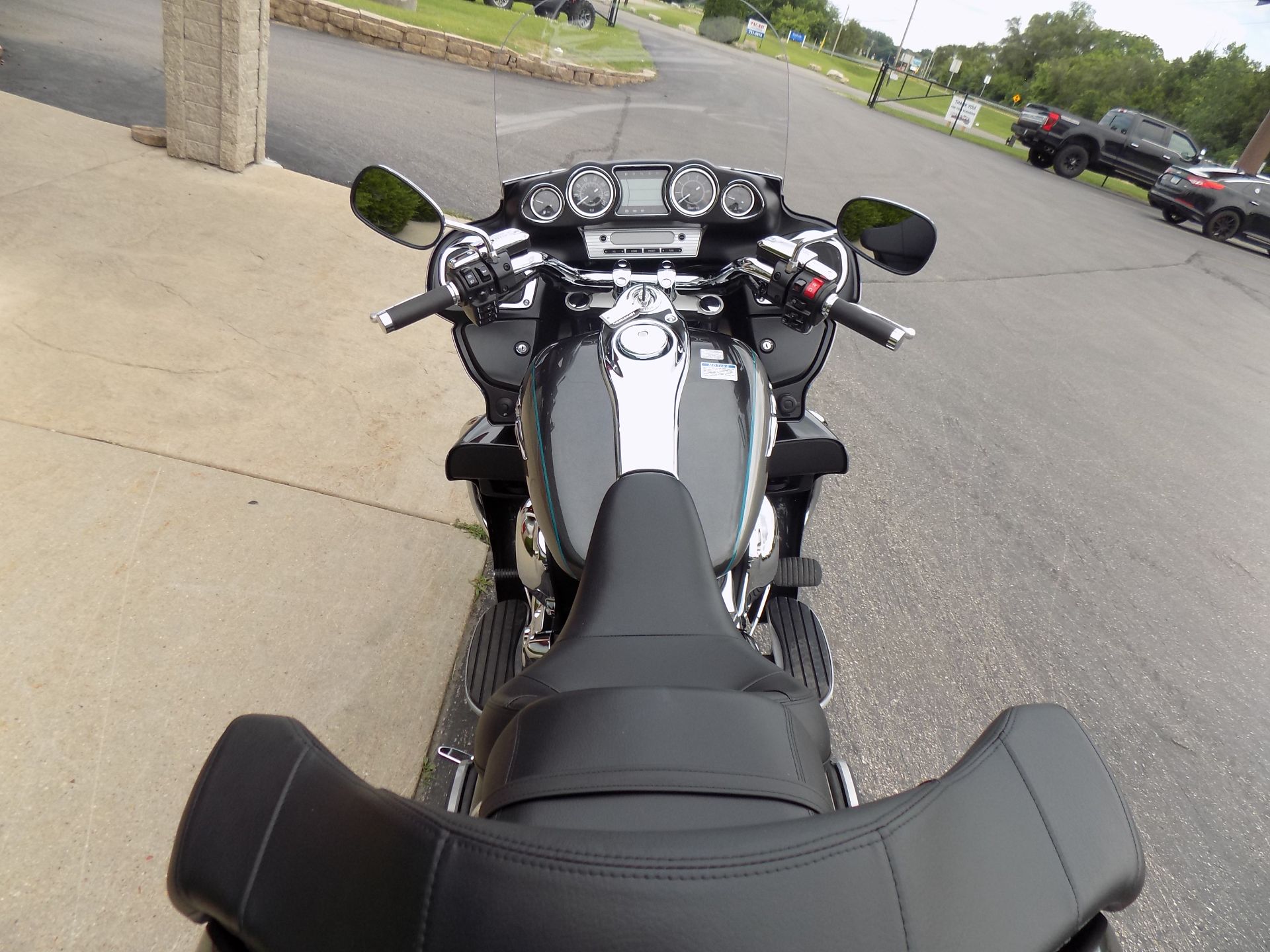 2024 Kawasaki Vulcan 1700 Voyager ABS in Janesville, Wisconsin - Photo 12