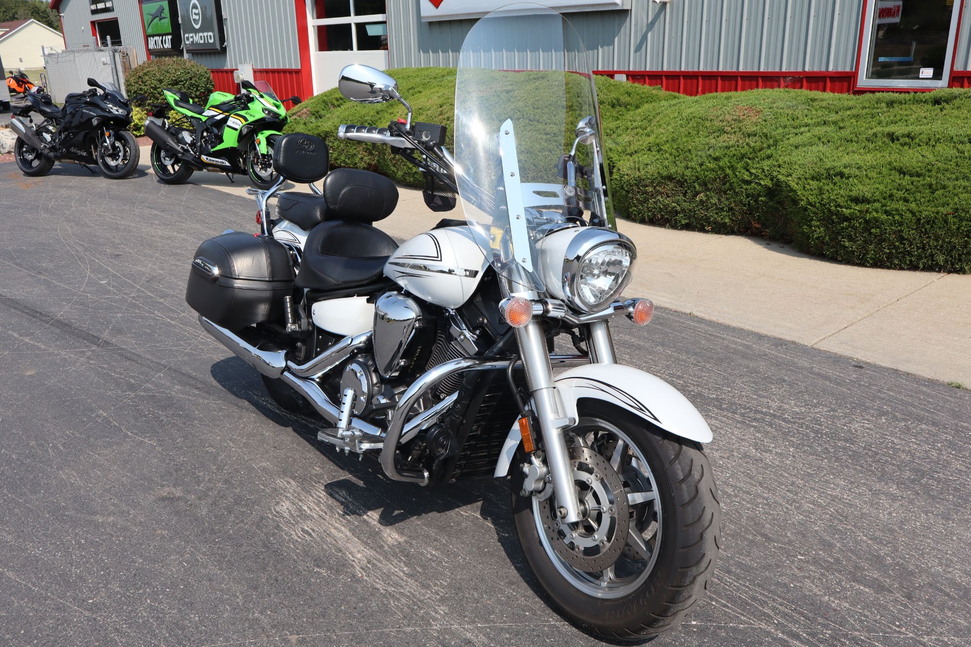 2009 Yamaha V Star 1300 Tourer in Janesville, Wisconsin - Photo 2