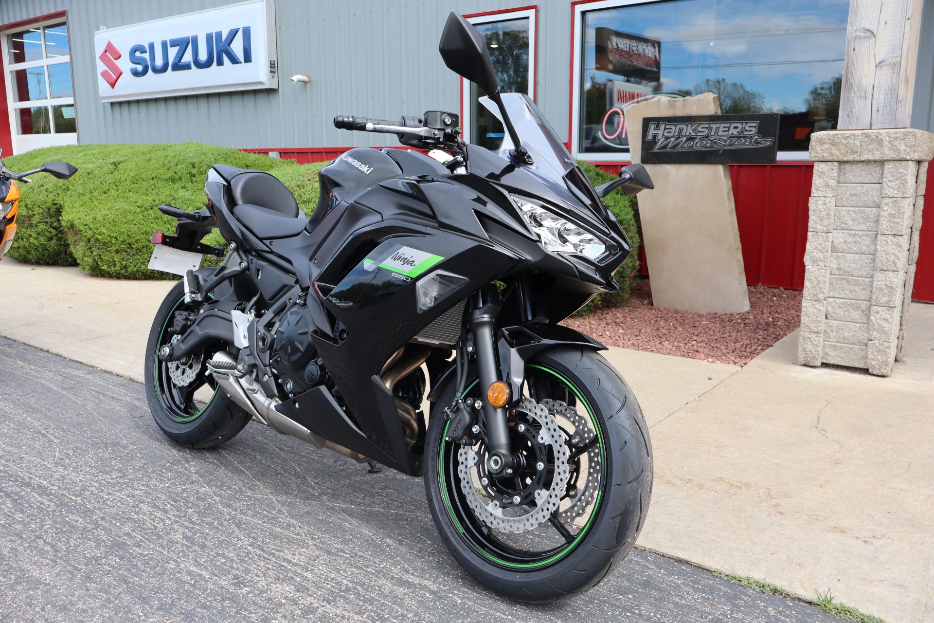 2025 Kawasaki Ninja 650 in Janesville, Wisconsin - Photo 2