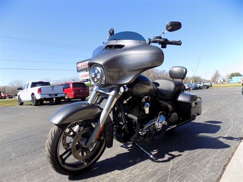 2015 Harley-Davidson Street Glide® Special in Janesville, Wisconsin - Photo 4