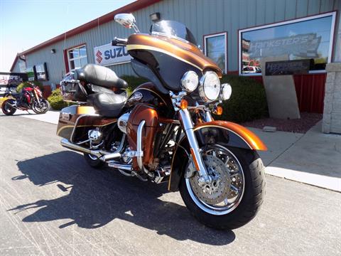 2008 Harley-Davidson CVO™ Screamin' Eagle® Ultra Classic® Electra Glide® in Janesville, Wisconsin - Photo 2