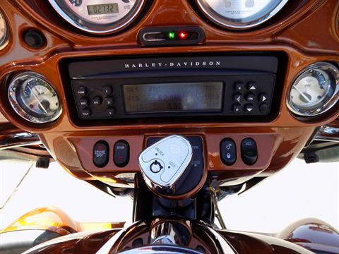 2008 Harley-Davidson CVO™ Screamin' Eagle® Ultra Classic® Electra Glide® in Janesville, Wisconsin - Photo 27