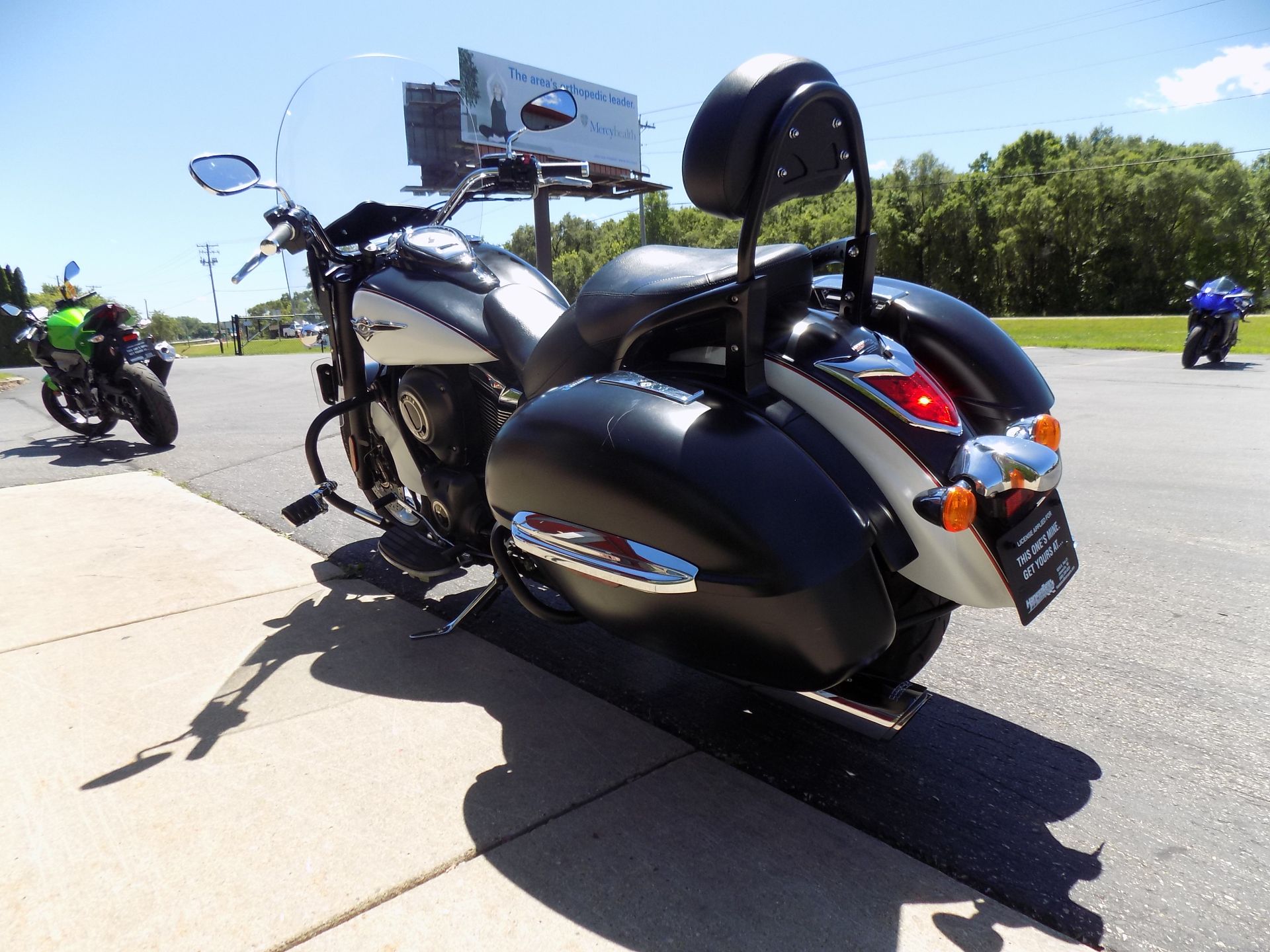 2014 Kawasaki Vulcan® 1700 Nomad™ ABS in Janesville, Wisconsin - Photo 7