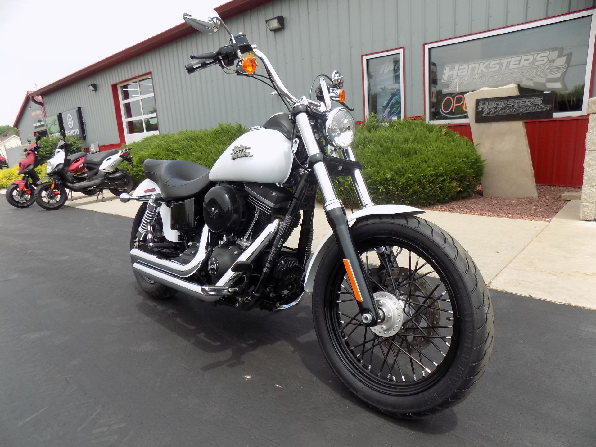 2016 Harley-Davidson Street Bob® in Janesville, Wisconsin - Photo 3