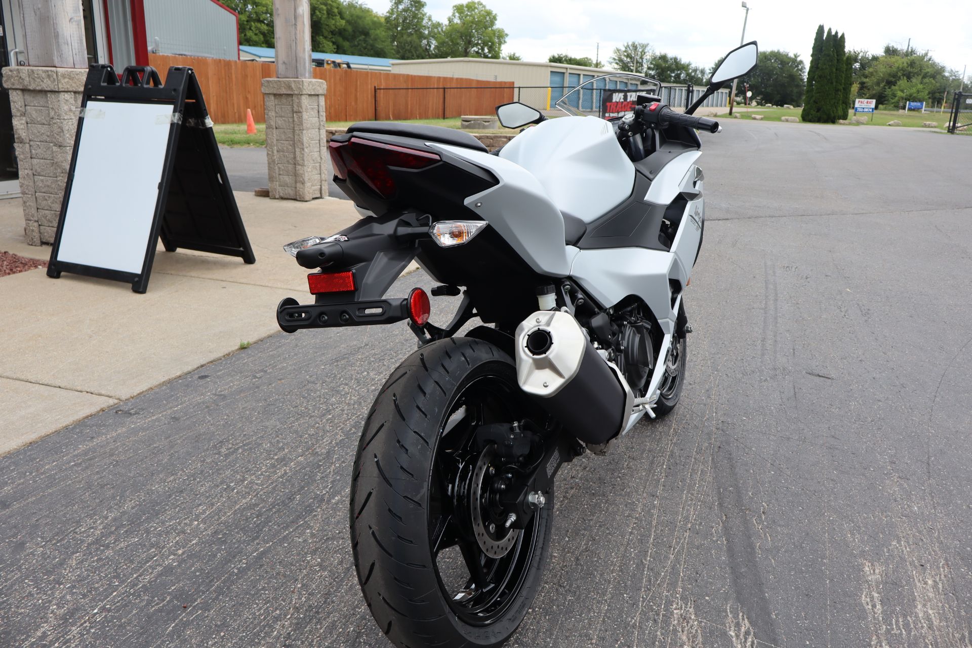 2024 Kawasaki Ninja 500 ABS in Janesville, Wisconsin - Photo 8