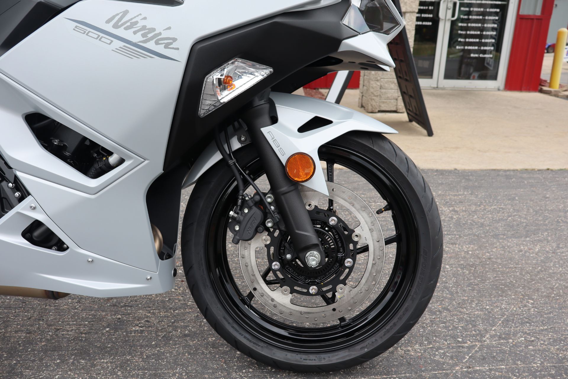 2024 Kawasaki Ninja 500 ABS in Janesville, Wisconsin - Photo 11