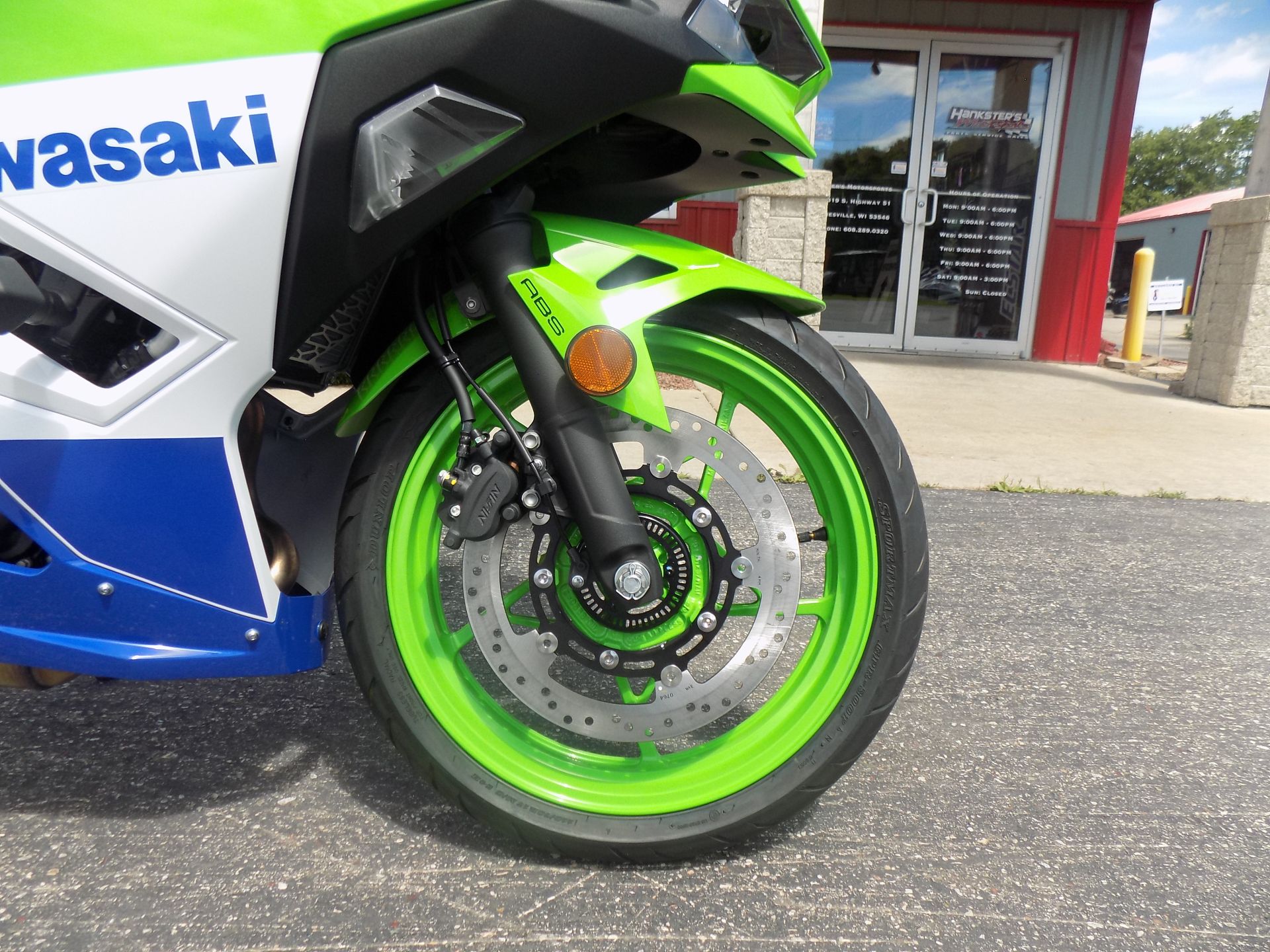 2024 Kawasaki Ninja 500 SE 40th Anniversary Edition ABS in Janesville, Wisconsin - Photo 11