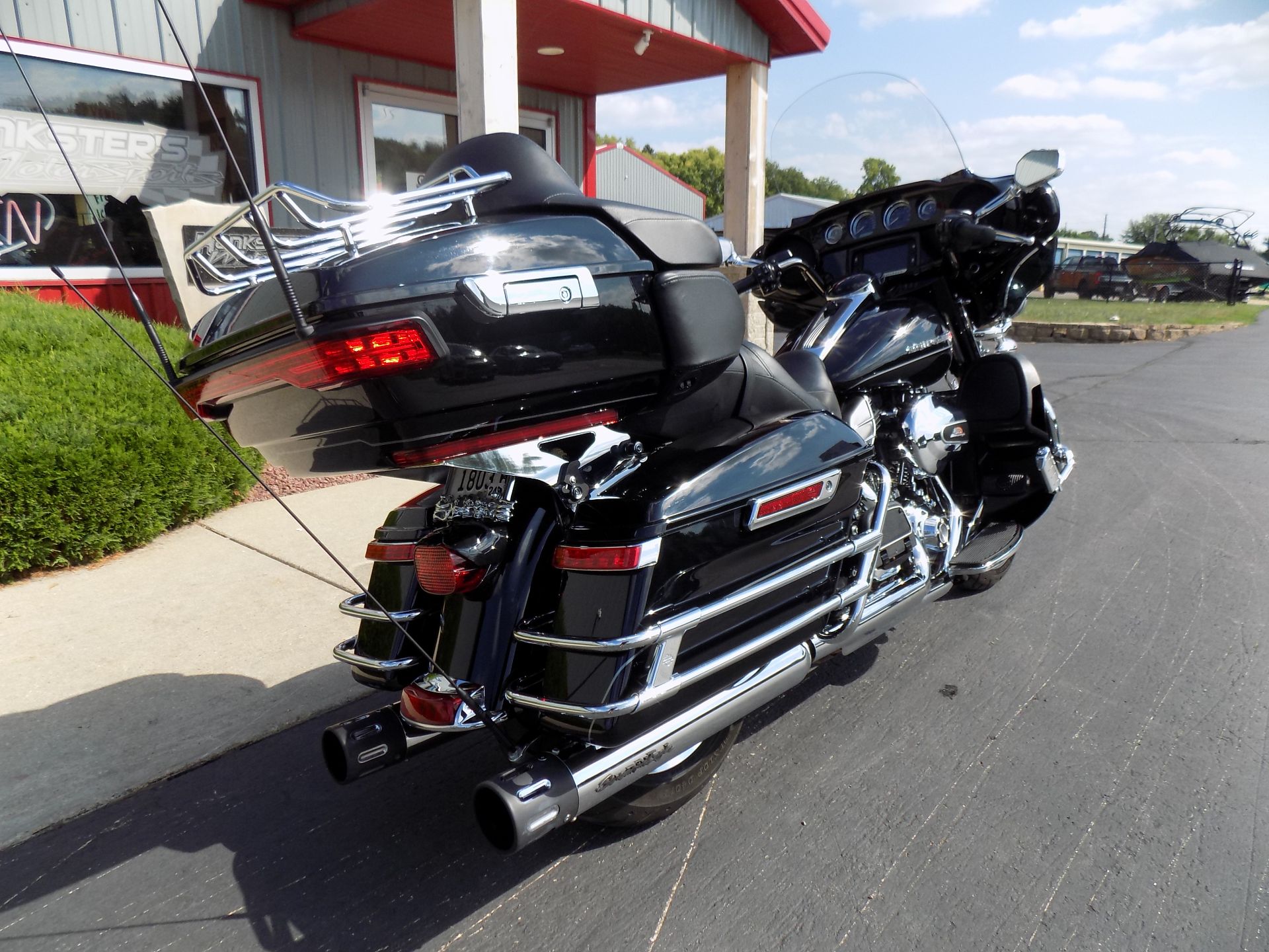 2015 Harley-Davidson Ultra Limited in Janesville, Wisconsin - Photo 11