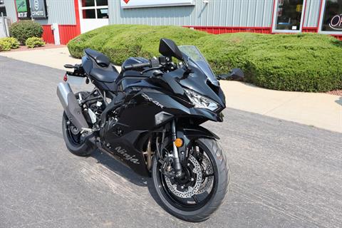 2024 Kawasaki Ninja ZX-4R ABS in Janesville, Wisconsin - Photo 2