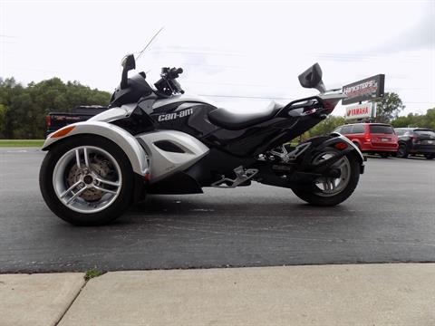 2009 Can-Am Spyder™ GS Roadster with SM5 Transmission (manual) in Janesville, Wisconsin - Photo 5