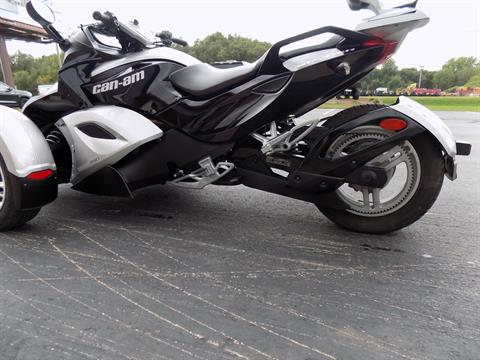 2009 Can-Am Spyder™ GS Roadster with SM5 Transmission (manual) in Janesville, Wisconsin - Photo 14