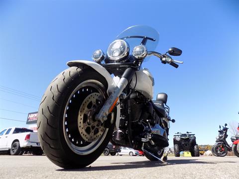 2016 Harley-Davidson Fat Boy® Lo in Janesville, Wisconsin - Photo 14