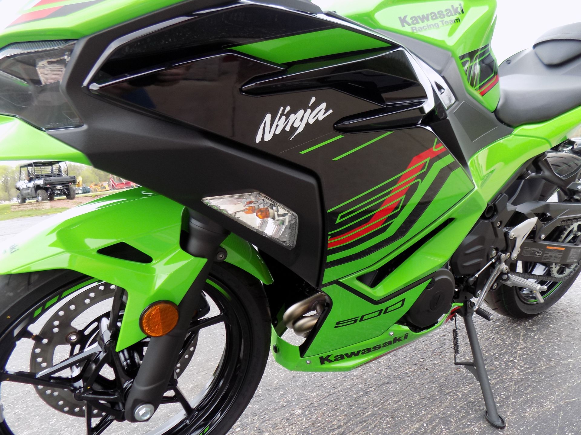 2024 Kawasaki Ninja 500 KRT Edition in Janesville, Wisconsin - Photo 15