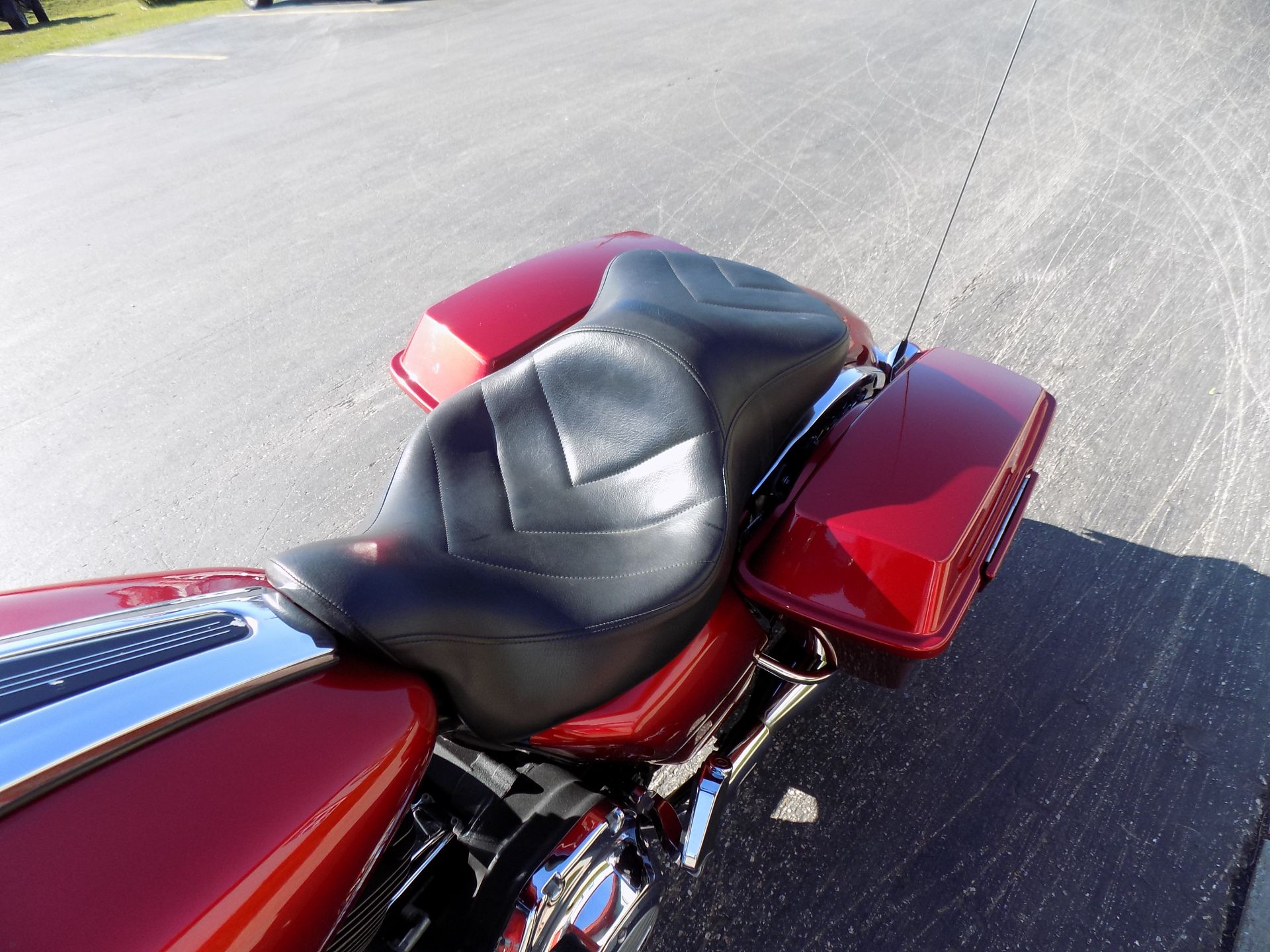 2013 Harley-Davidson Street Glide® in Janesville, Wisconsin - Photo 13