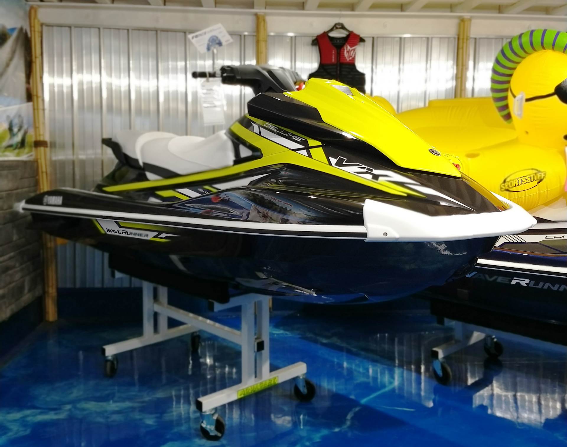 New 2019 Yamaha Vx Deluxe Watercraft In Ottumwa Ia Stock Number