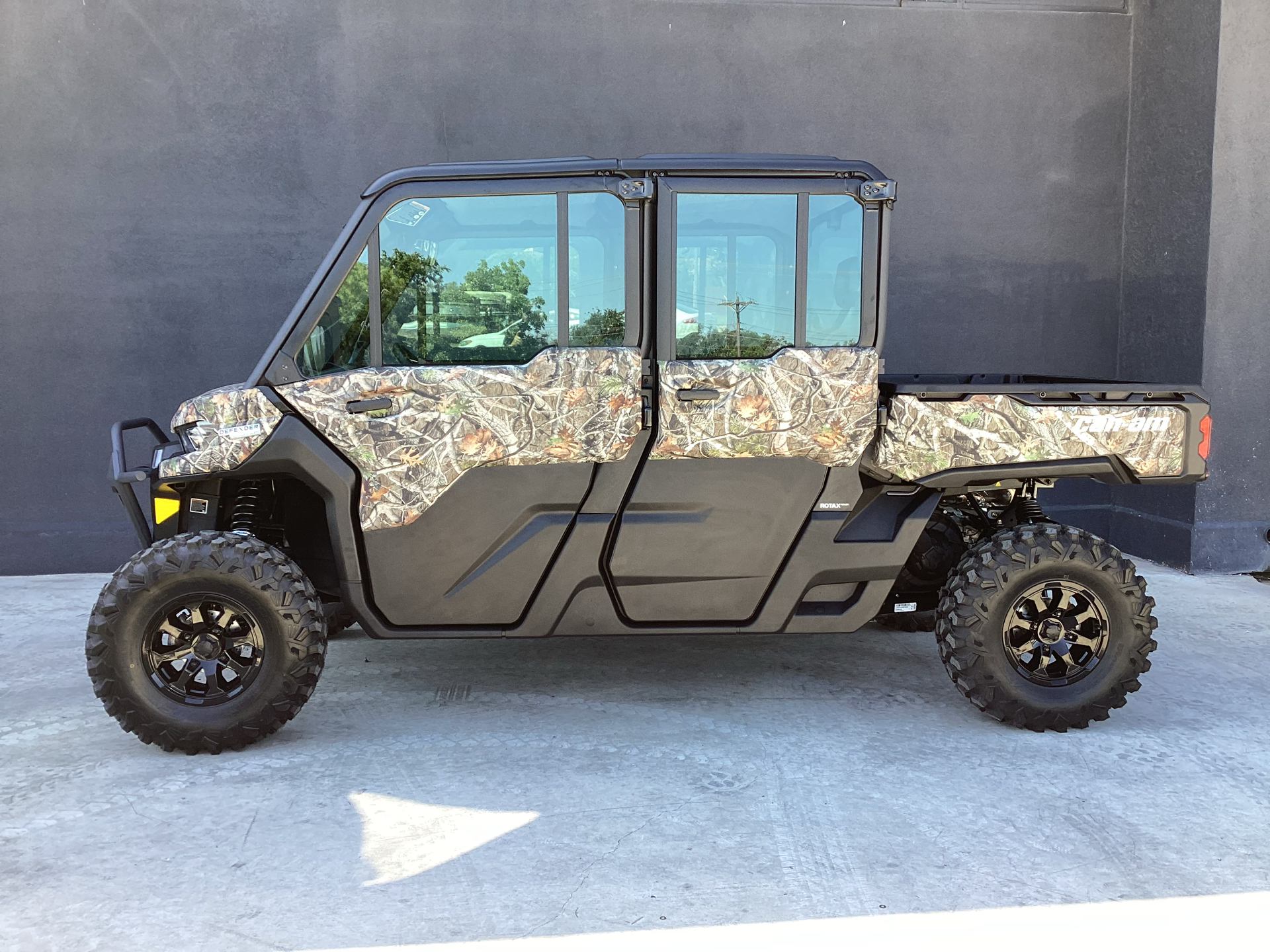 2024 Can-Am Defender MAX Limited in Roswell, New Mexico - Photo 7