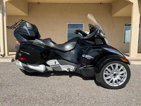 2015 Can-Am Spyder® RT SM6 in Roswell, New Mexico - Photo 2
