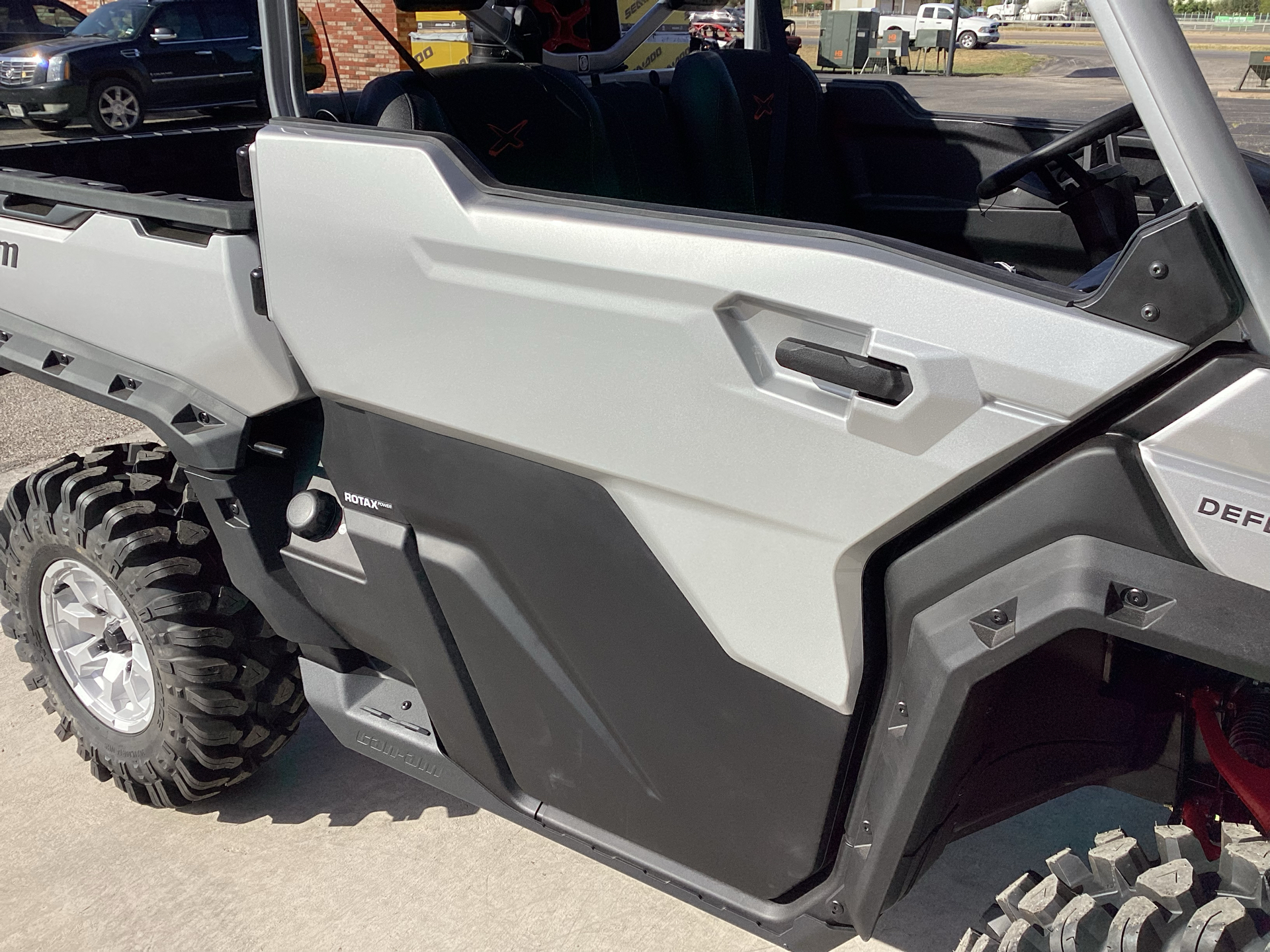 2024 Can-Am Defender X MR With Half-Doors in Abilene, Texas - Photo 9