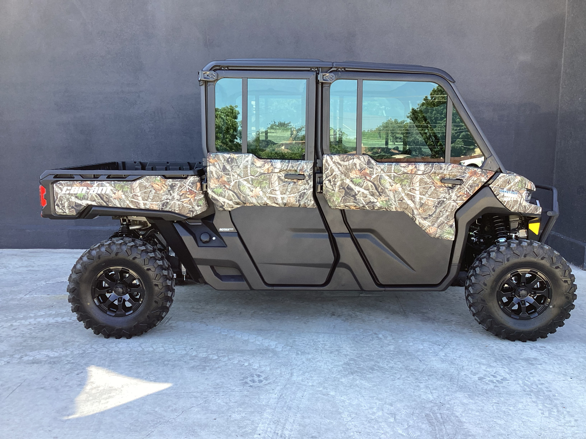 2024 Can-Am Defender MAX Limited HD10 in Abilene, Texas - Photo 2