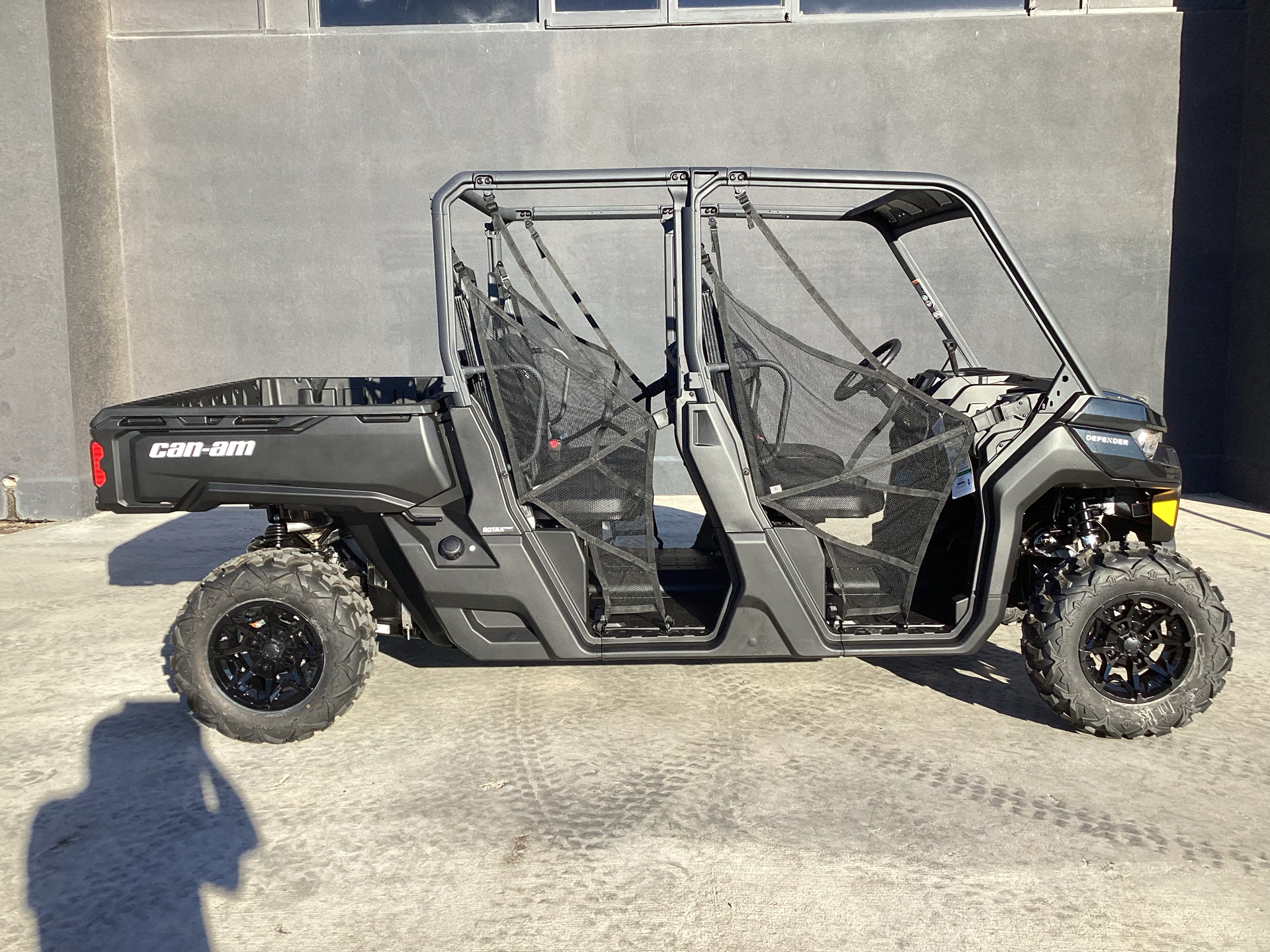 2025 Can-Am Defender MAX DPS HD9 in Abilene, Texas - Photo 2