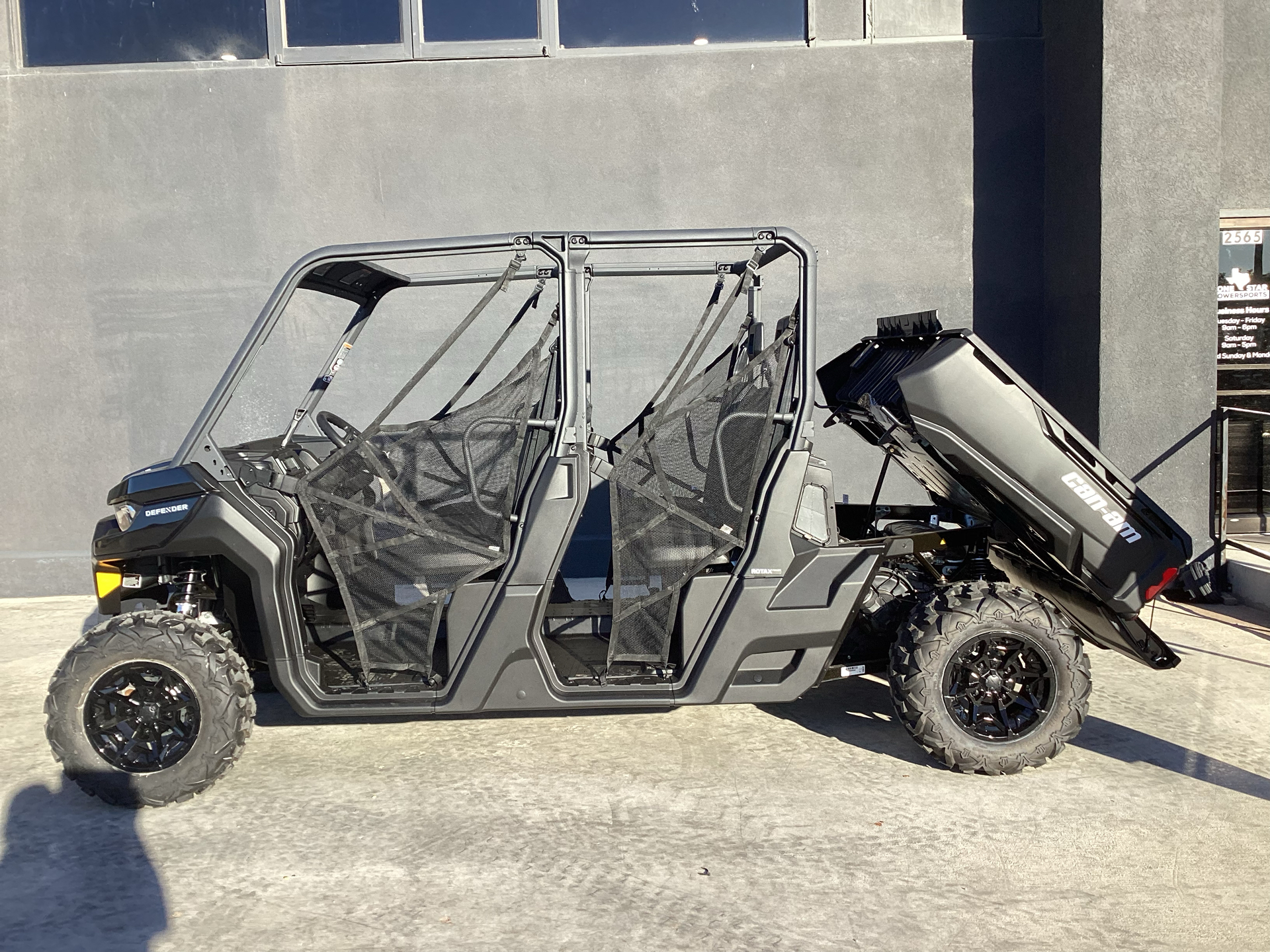 2025 Can-Am Defender MAX DPS HD9 in Abilene, Texas - Photo 5