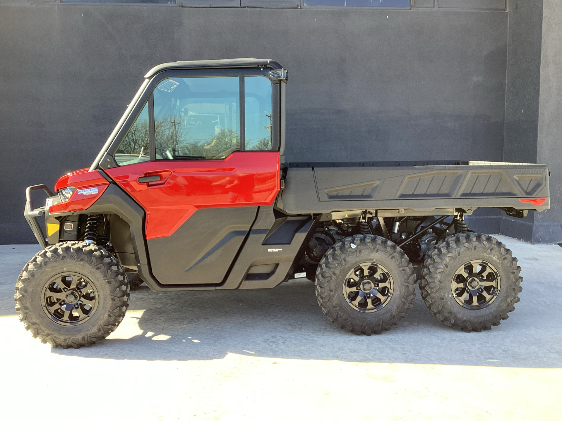 2024 Can-Am Defender 6x6 Limited in Abilene, Texas - Photo 1