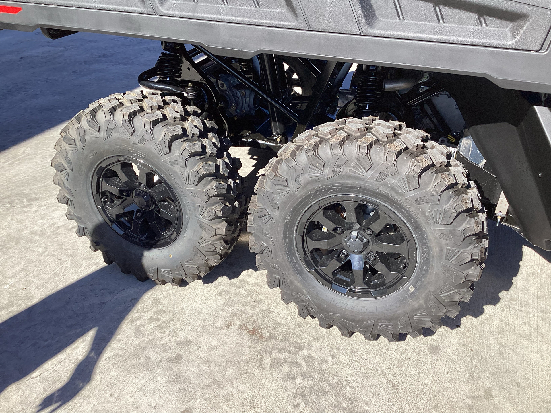2024 Can-Am Defender 6x6 Limited in Abilene, Texas - Photo 7