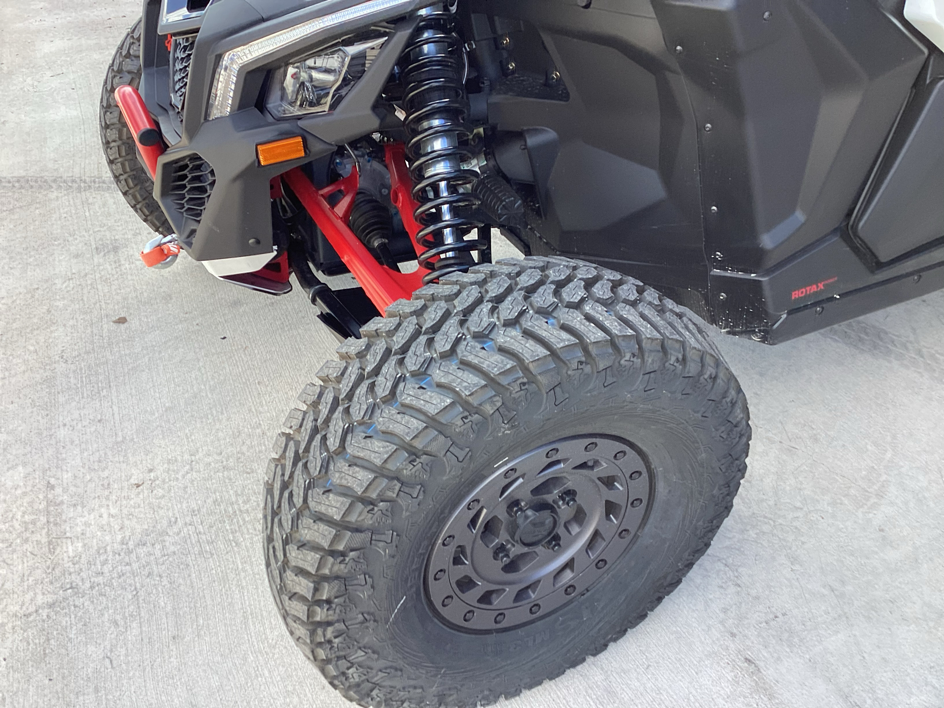 2024 Can-Am Maverick X3 MAX X RC Turbo RR in Abilene, Texas - Photo 9