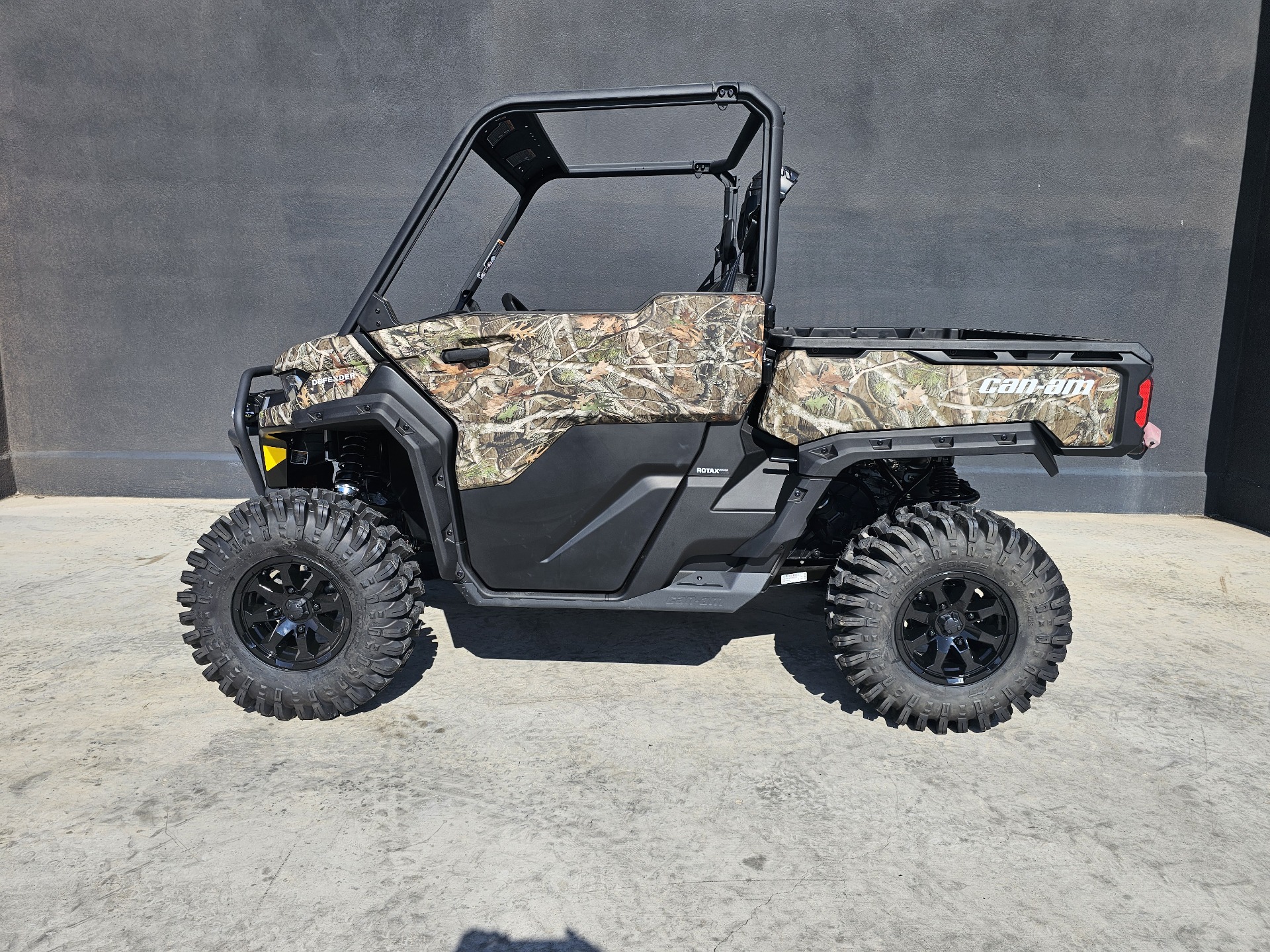 2025 Can-Am Defender X MR With Half-Doors in Abilene, Texas - Photo 1