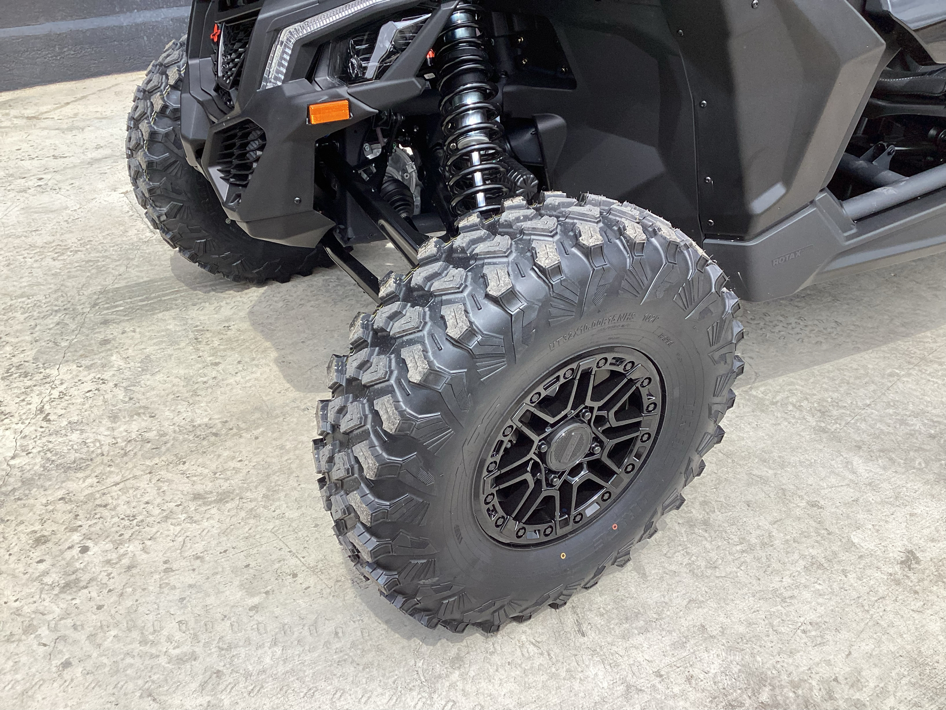 2025 Can-Am Maverick X3 MAX X RS Turbo RR with Smart-Shox in Abilene, Texas - Photo 11