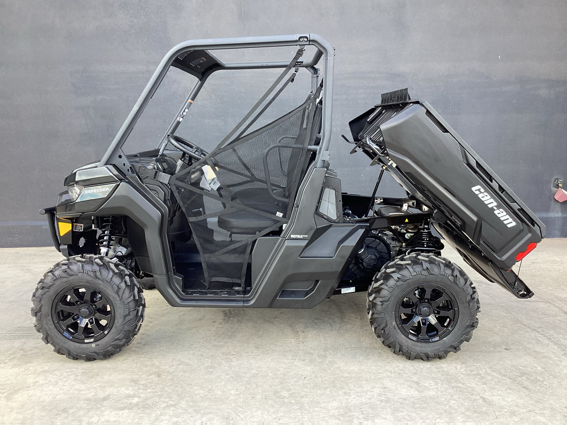 2025 Can-Am Defender DPS HD10 in Abilene, Texas - Photo 8