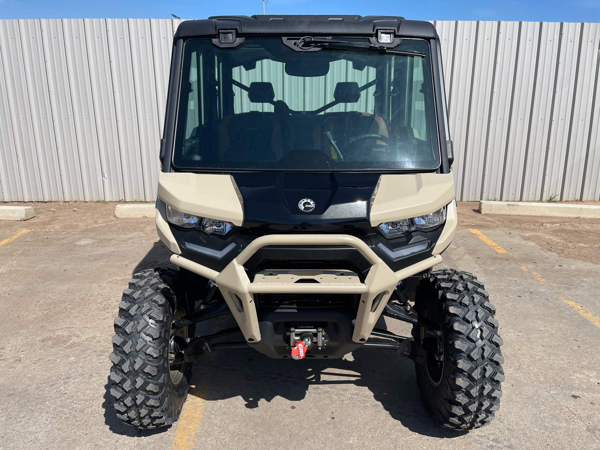 2024 Can-Am Defender MAX Limited in Amarillo, Texas - Photo 2