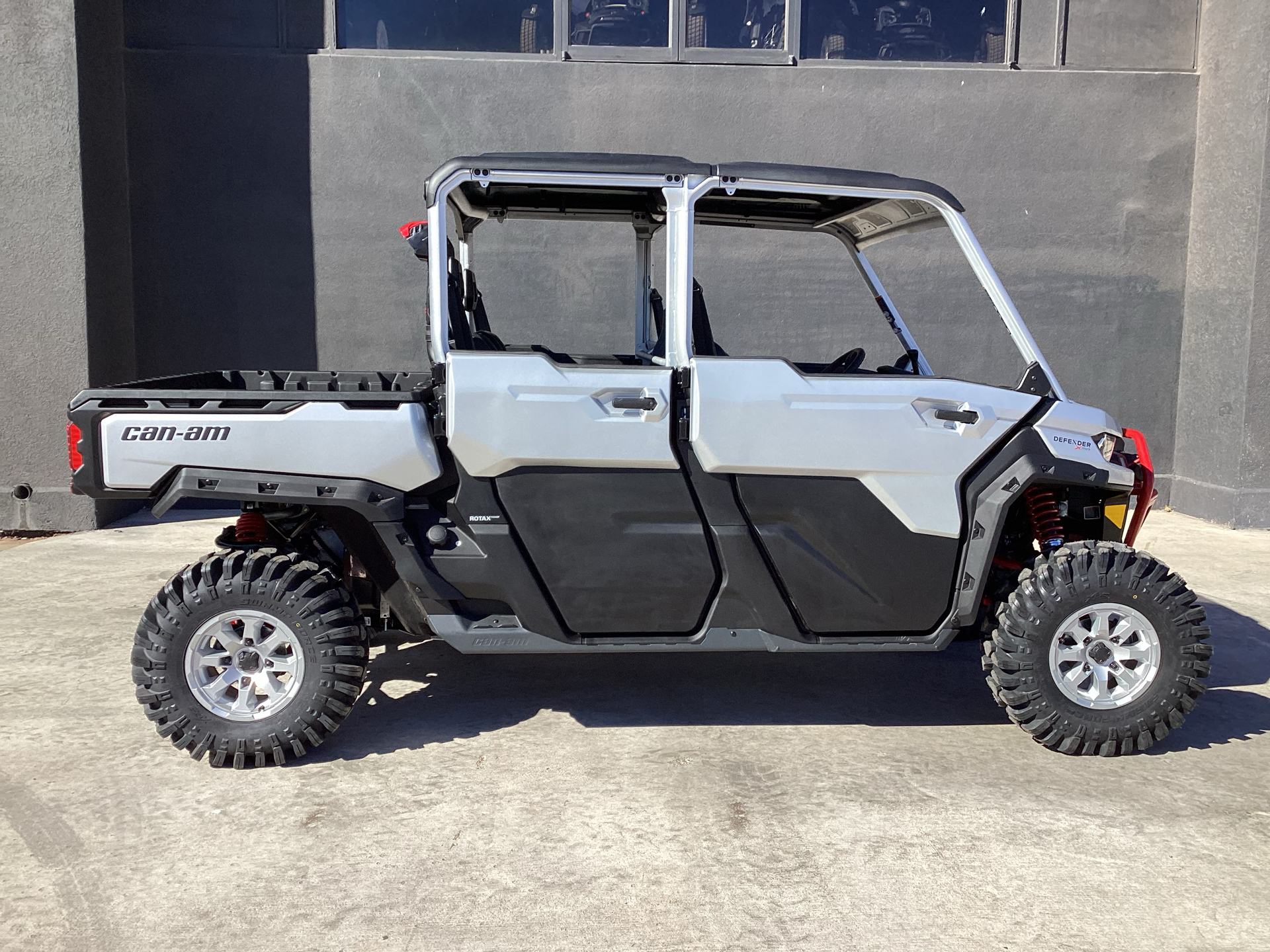 2024 Can-Am Defender MAX X MR With Half Doors in Amarillo, Texas - Photo 3