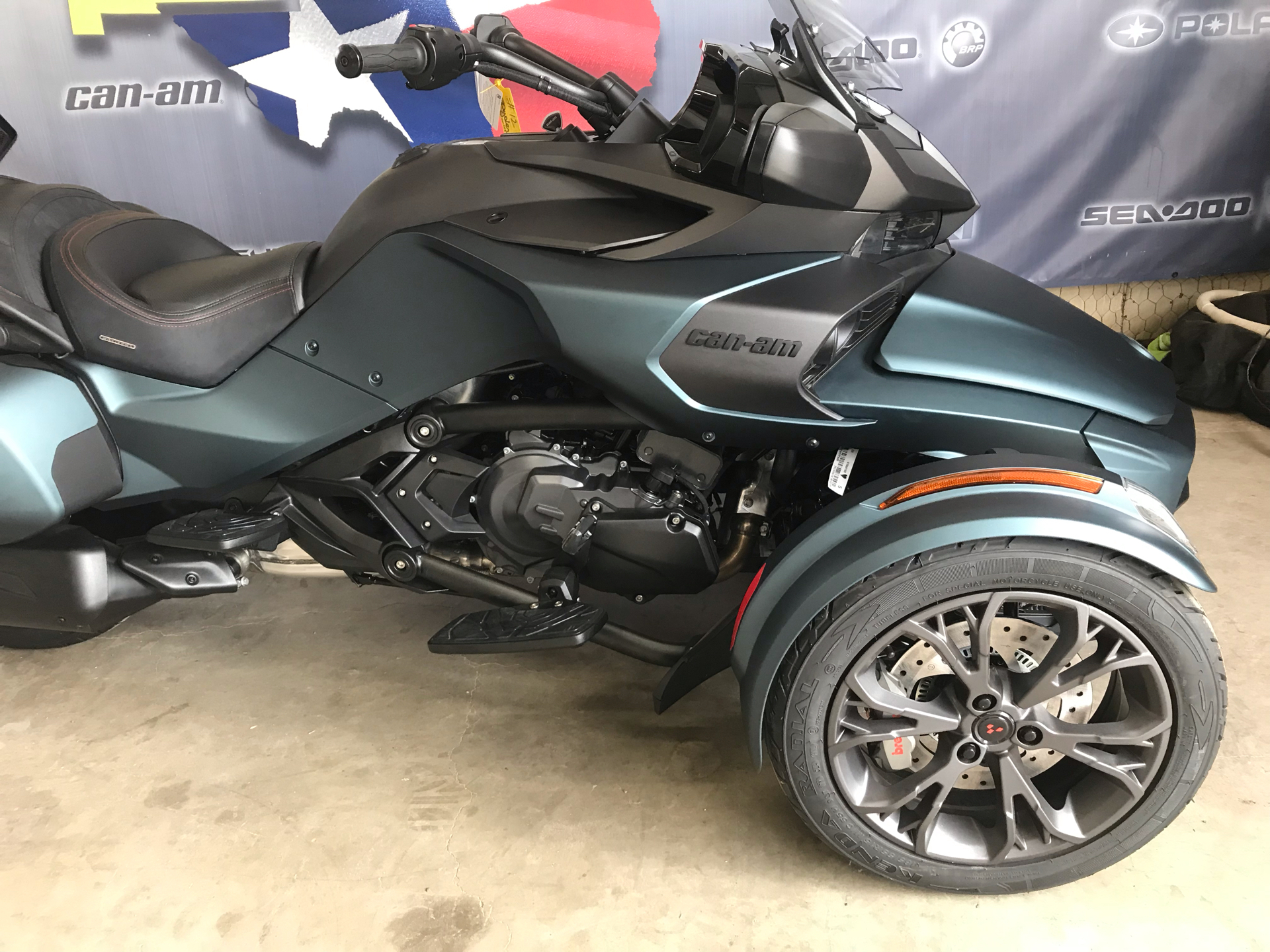 2023 Can-Am Spyder F3 Limited Special Series in Amarillo, Texas - Photo 2