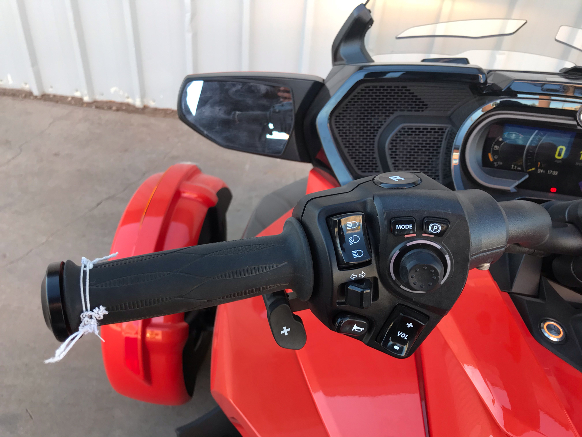 2021 Can-Am Spyder F3 Limited in Amarillo, Texas - Photo 4