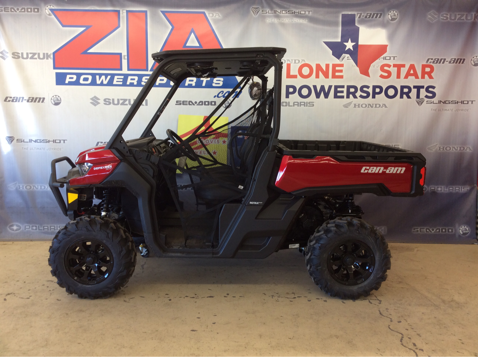 2024 Can-Am Defender XT HD10 in Amarillo, Texas - Photo 2