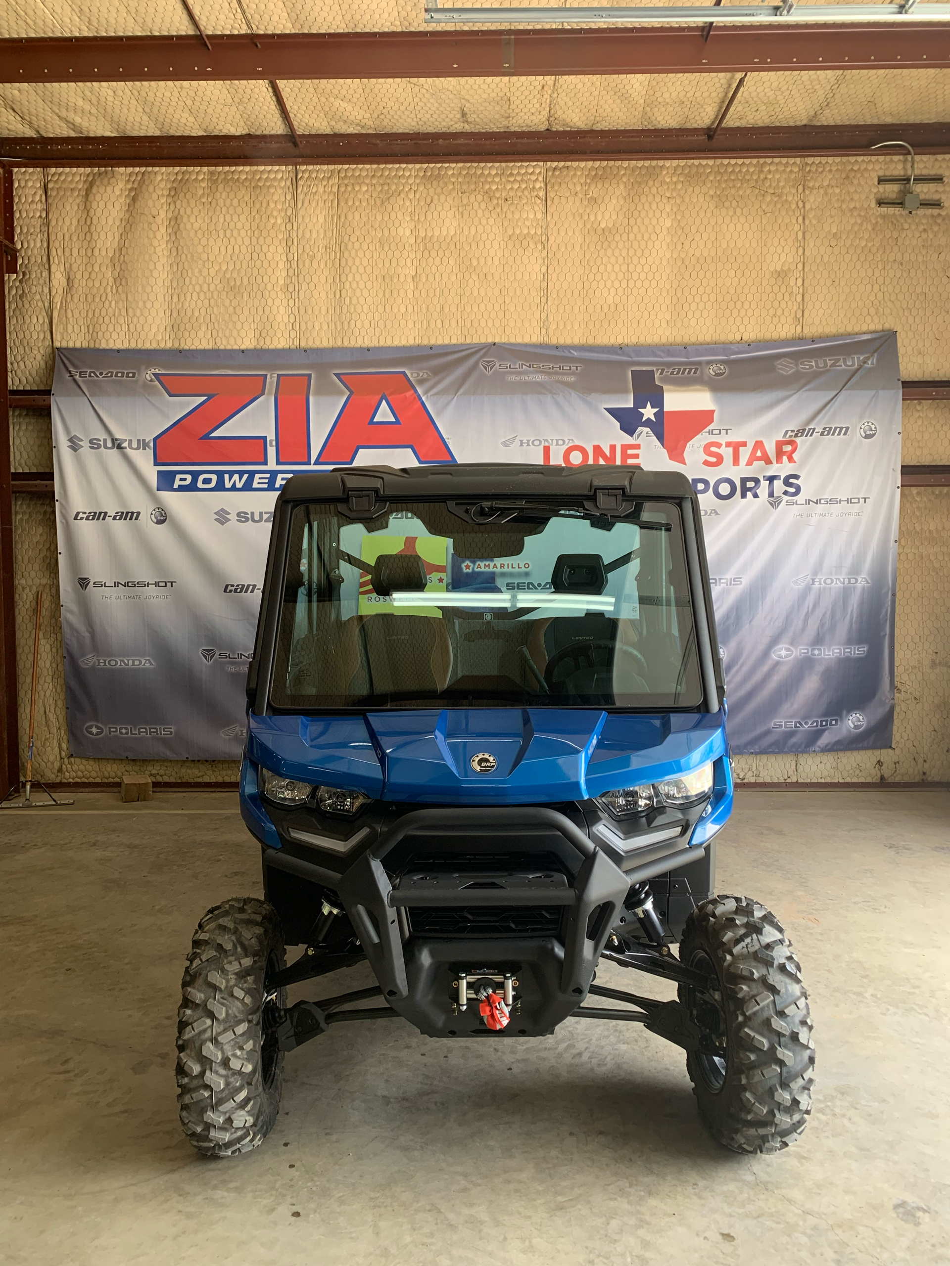 2022 Can-Am Defender 6x6 CAB Limited in Amarillo, Texas - Photo 2