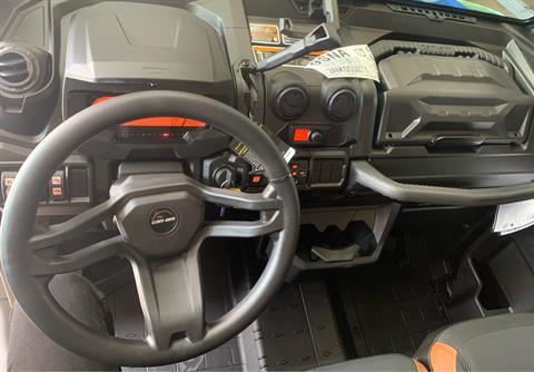2022 Can-Am Defender 6x6 CAB Limited in Amarillo, Texas - Photo 5