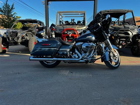 2016 Harley-Davidson Street Glide® Special in Amarillo, Texas - Photo 2