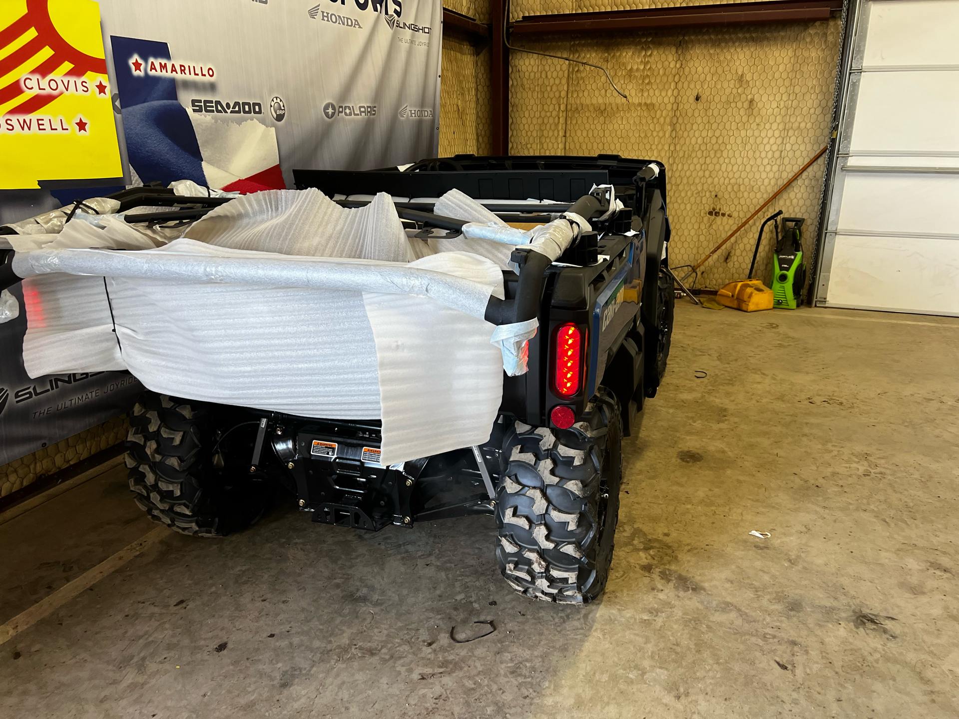 2023 Can-Am Defender XT HD9 in Amarillo, Texas - Photo 2