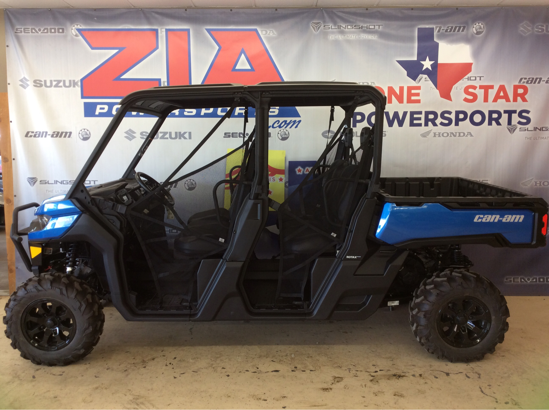 2023 Can-Am Defender MAX XT HD10 in Amarillo, Texas - Photo 3