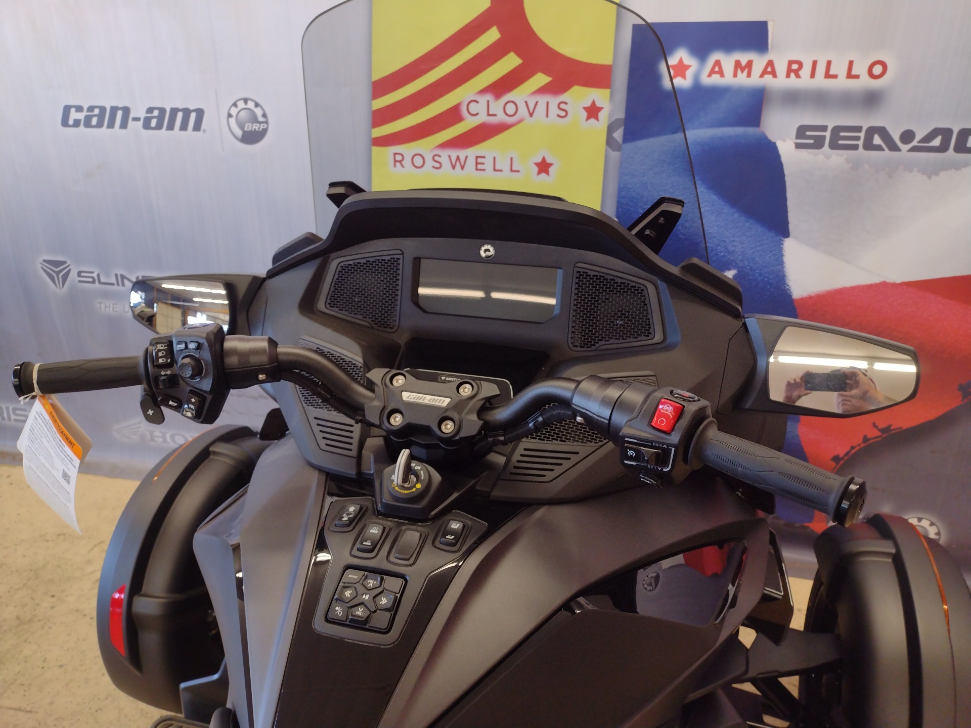 2023 Can-Am Spyder RT Limited in Clovis, New Mexico - Photo 5